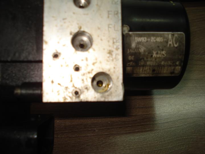 Μοναδα ABS Jaguar ΧJ 5W93-2C405-AC